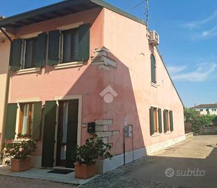 3 LOCALI A ZEVIO
