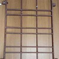 Grata in ferro vintage cm.43x64 anni '60