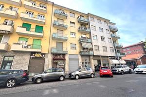 NEGOZIO A TORINO