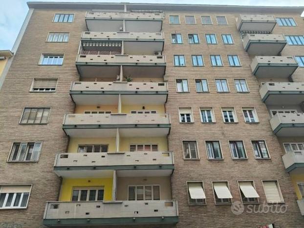 STANZA MATRIMONIALE CON BAGNO PADRONALE per studen