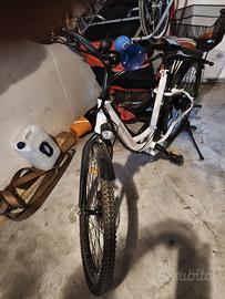 Biciclette elettrica 100km all’attivo nuova