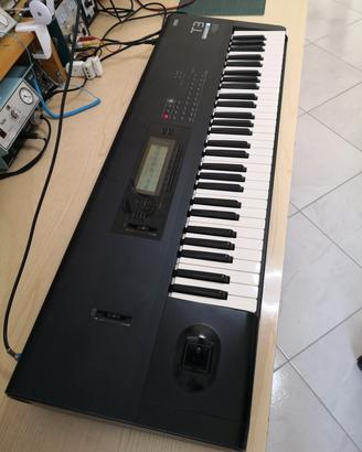 KORG T3 workstation 