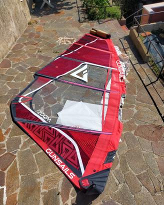vela windsurf e albero