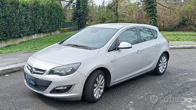 Opel Astra cosmo 1.4 turbo