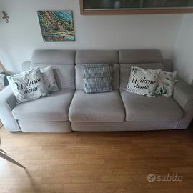 Divano 4 posti con meccanismo relax