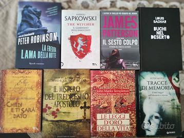 set di 8 libri nuovi senza targhetta in italiano.