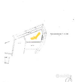 Ampio Garage comodo con Ginestra