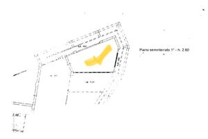 Ampio Garage comodo con Ginestra