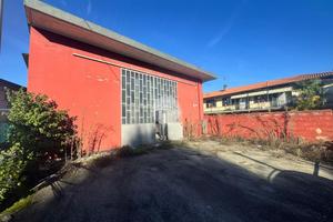 CAPANNONE A VOLPIANO