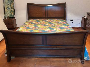 Letto matrimoniale 