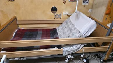 Letto ospedaliero motorizzato