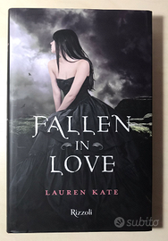 Libro Fallen in Love Lauren Kate, copertina rigida