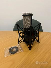 AKG P220 - MICROFONO A CONDENSATORE