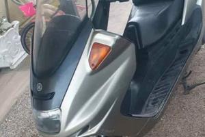 Yamaha Majesty