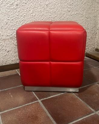Puff di design rosso
