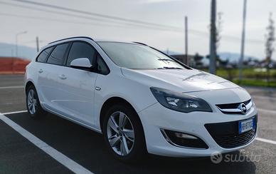 Opel Astra Sport Tourer 110CV 81KW. Condiz. eccell