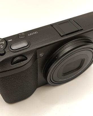 Ricoh GR III HDF