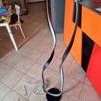 lampada da terra  NEBO