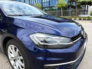 VW Golf VII Variant 1.6 TDI Executive DSG - Full
