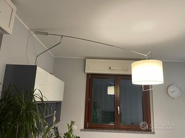 Lampadario telescopico da parete orientabile