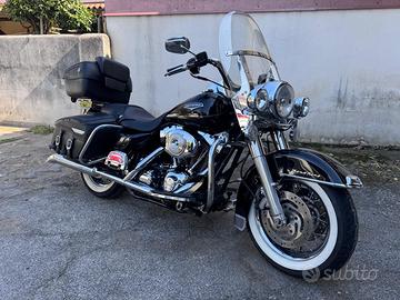 HARLEY DAVIDSON ROAD KING Classic Iniez.