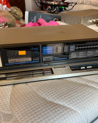 Lettore cassette stereo vintage AIWA F350