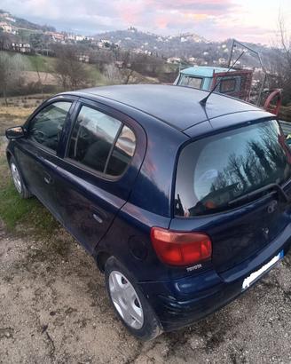 Toyota Yaris – motore fuso – ricambi o riparazione
