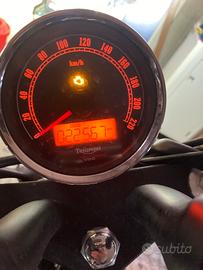 Triumph Speedmaster 865