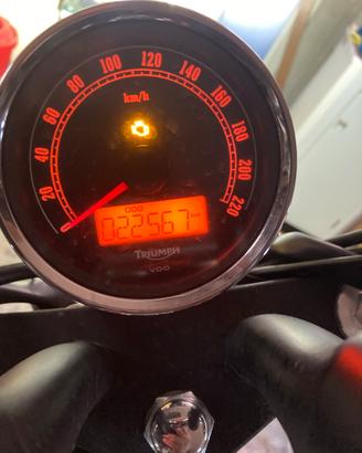 Triumph Speedmaster 865