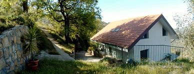 Appartamento mansarda in villetta isolata