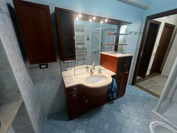 Arredo bagno marmo e legno anni 2000