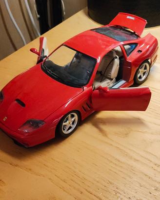 modellino BURAGO FERRARI 550