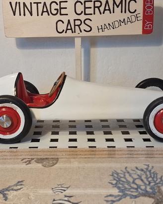 automibilina in ceramica fatta a mano
