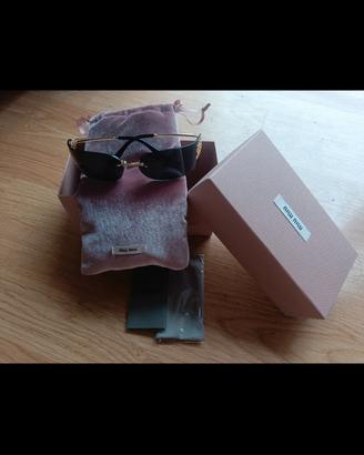 occhiali da sole Miu Miu 
