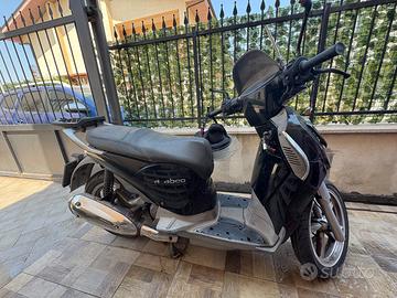 Aprilia Scarabeo 200