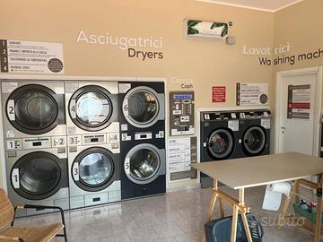 Attività commerciale: Lavanderia Self-Service