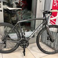 bicicletta  corsa Specialized Roubaix