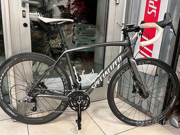 bicicletta  corsa Specialized Roubaix