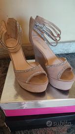 Scarpe eleganti scamosciate