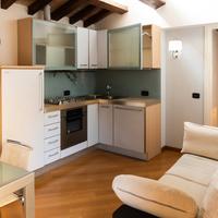 Appartamento mansardato con balcone e soppalco