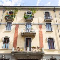 MONOLOCALE RISTRUTTURATO IN CORSO BUENOS AIRES