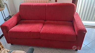 Divano letto singolo con bracciolo rovinato