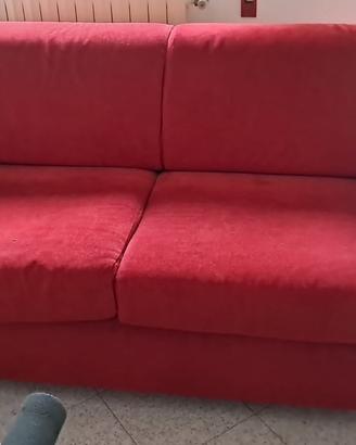 Divano letto singolo con bracciolo rovinato