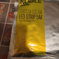 striscia led 5 mt 220V / 18w/m  140 led 3000k