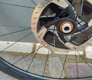 Wind 40 carbon tubeless