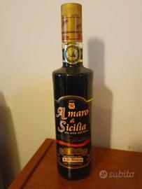 Bottiglia Vino presso ETNA e VESUVIO, Vulcani