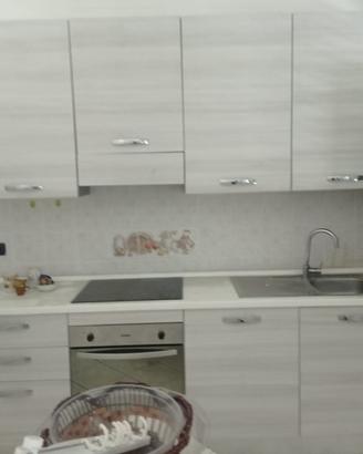 Cucina come nuova 240 cm