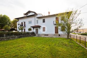 CASA SEMINDIPENDENTE A BRA