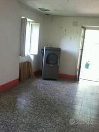 Casetta di campagna da ristrutturare