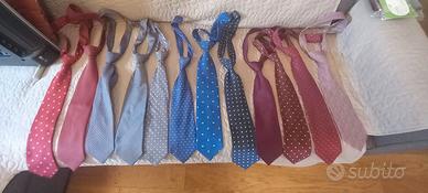 N. 12 cravatte in seta